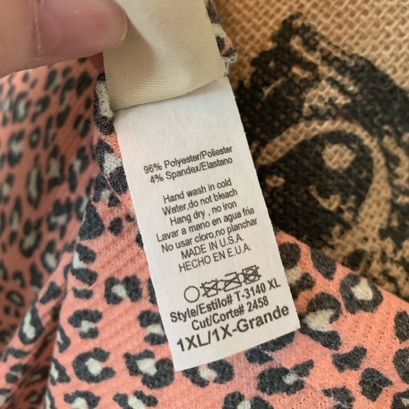 Color Block Dolman Top - Picture 6 of 6